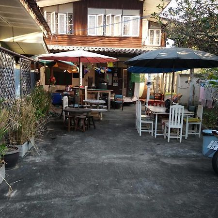 Samlanjed Guesthouse Chiang Mai Luaran gambar